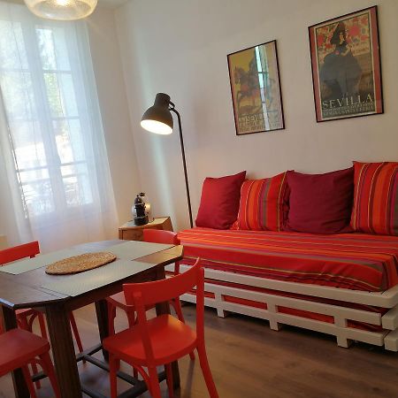 La Loge Du Theatre - Saintes Apartment Bagian luar foto